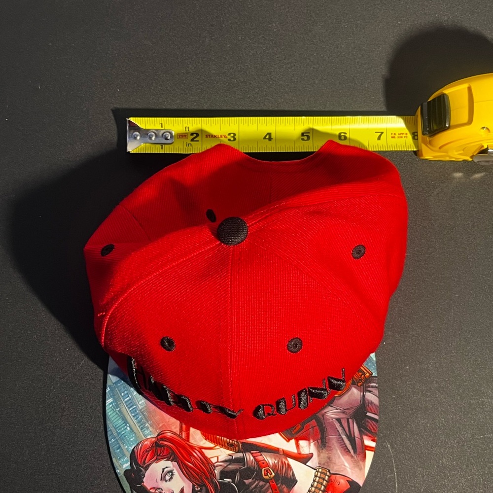 Six Flags Exclusive Harley Quinn Red Snapback Cap ( Has Writing On The Inside) - Picture 3 of 10